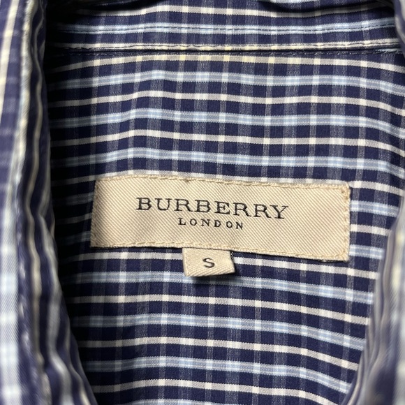 Burberry Short Sleeve Button Down Shirt (Men’s Small) - Picture 6 of 6